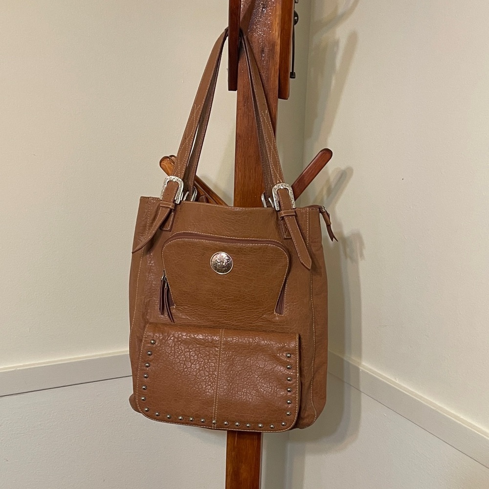 Elegant Tan Leather Tote Bag